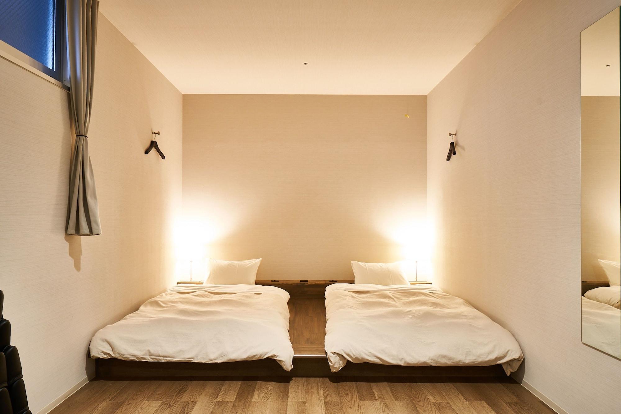 &And Hostel Hommachi East أوساكا المظهر الخارجي الصورة