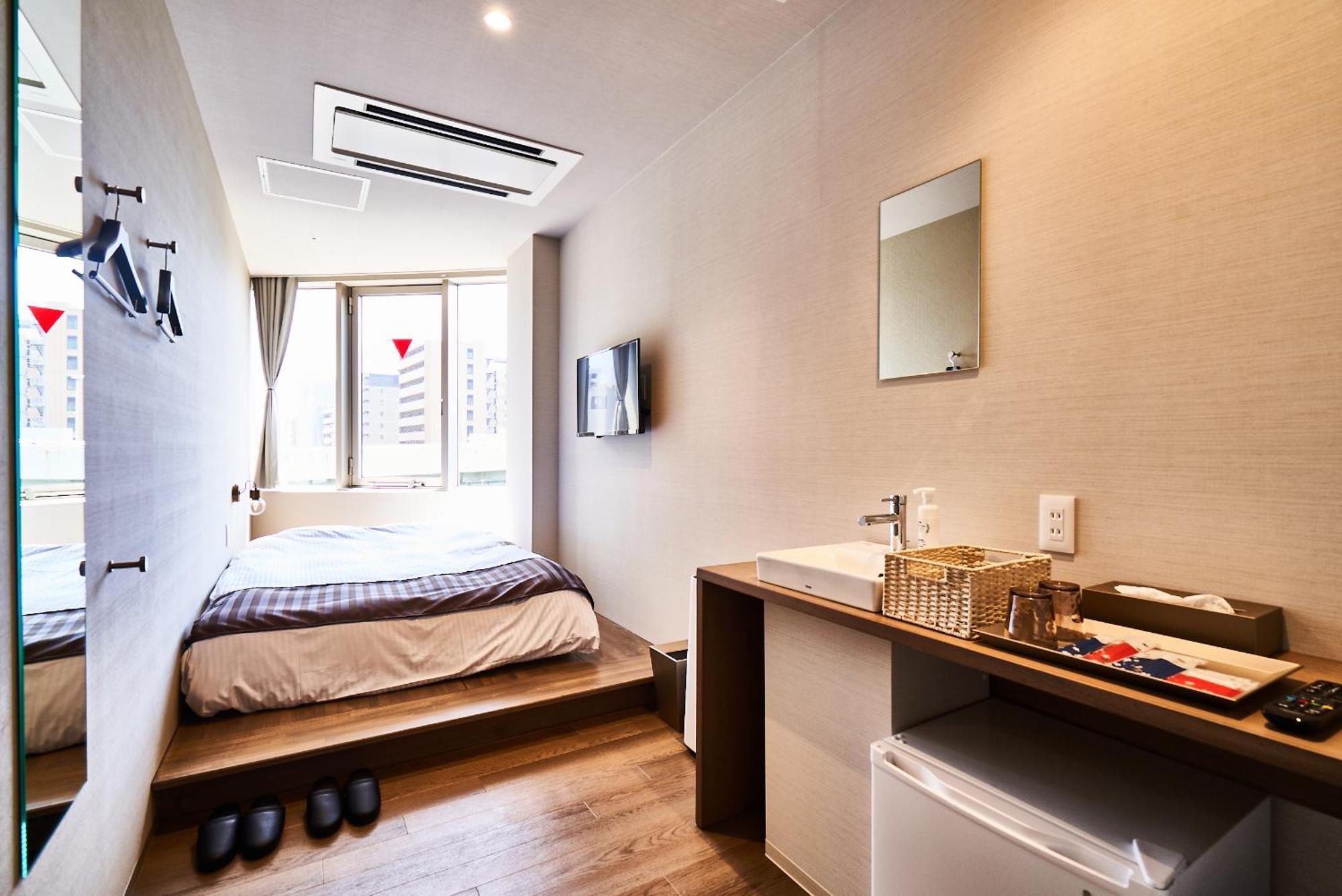 &And Hostel Hommachi East أوساكا المظهر الخارجي الصورة