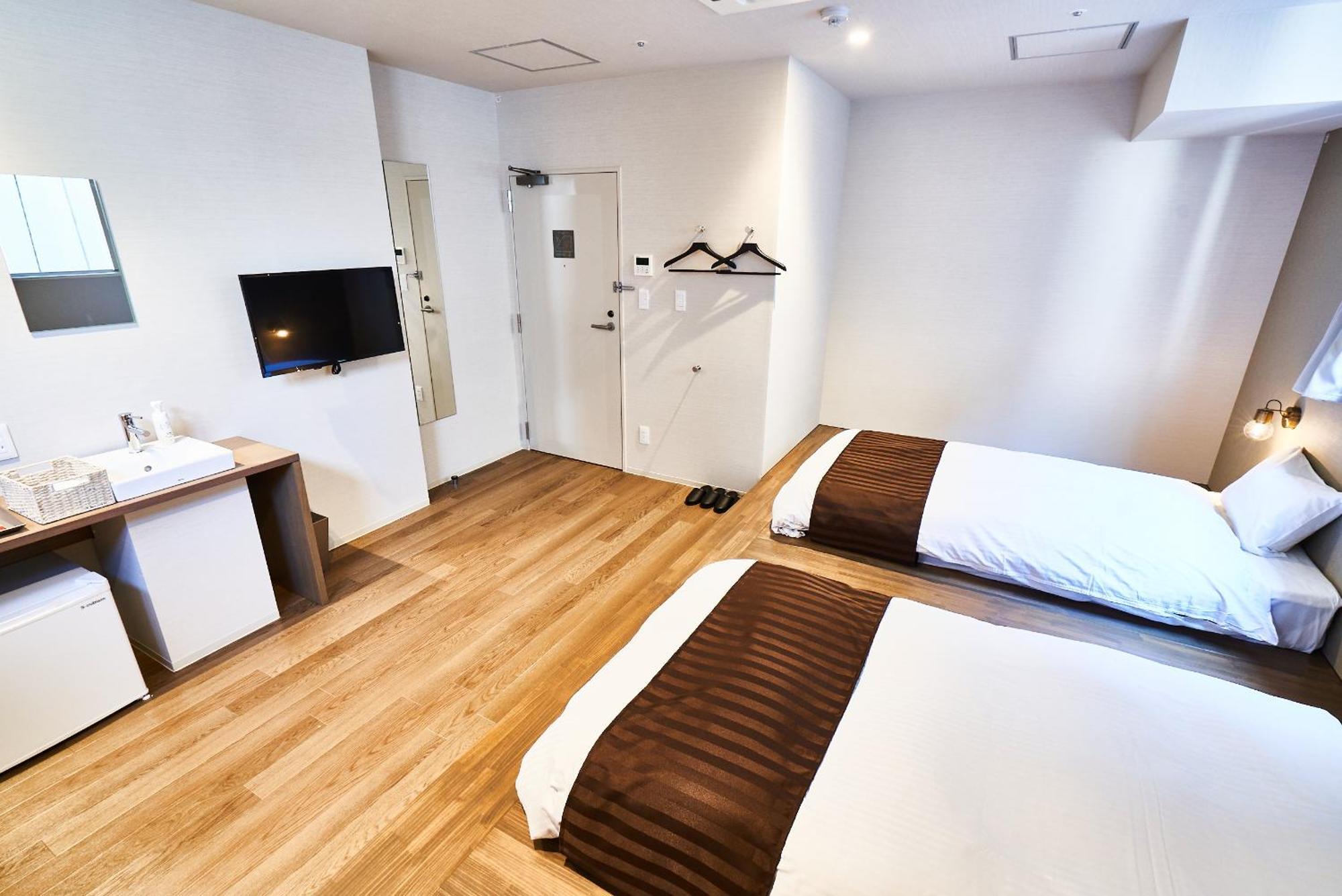 &And Hostel Hommachi East أوساكا الغرفة الصورة
