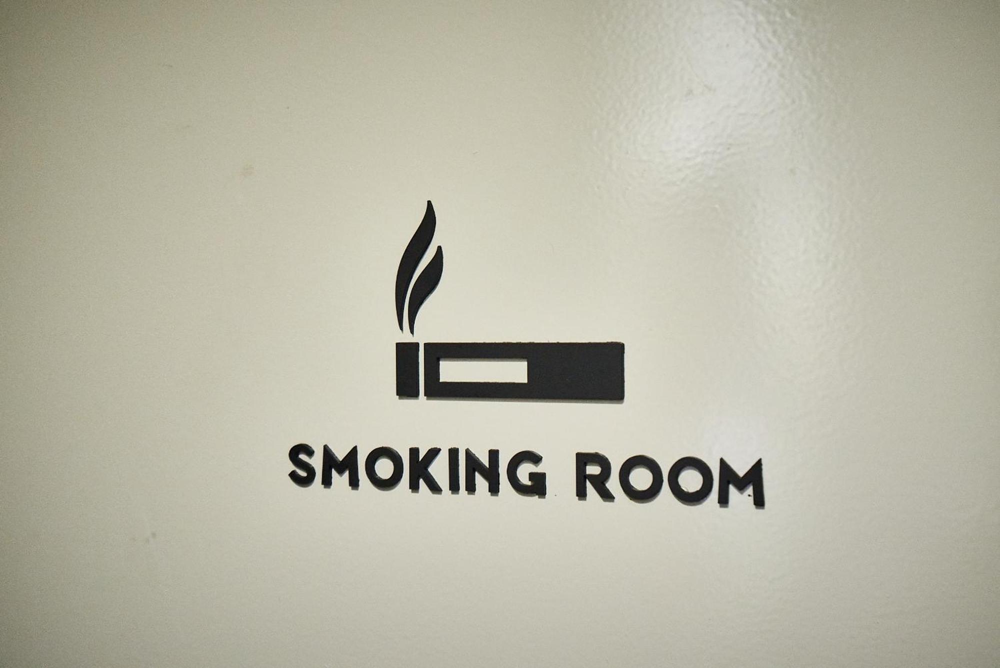 &And Hostel Hommachi East أوساكا المظهر الخارجي الصورة
