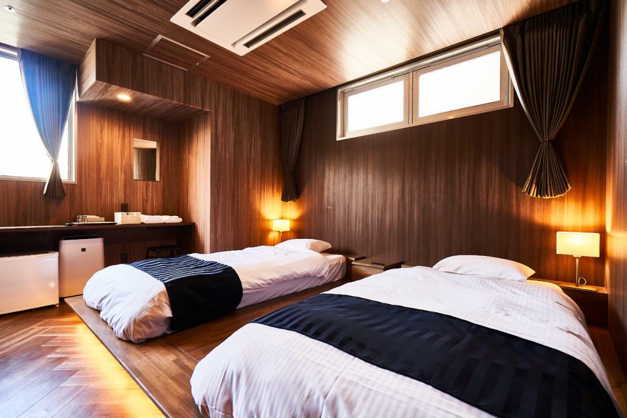 &And Hostel Hommachi East أوساكا المظهر الخارجي الصورة